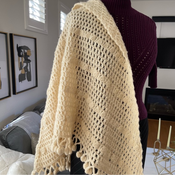 Vintage Handmade Crochet Wrap Scarf Shawl - Picture 9 of 11